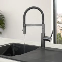 Villeroy & Boch Steel Expert Compact - Keukenkraan Met Flexibele Uitloop En Uittrekbare Sproeikop, Antraciet 92730005 -Villeroy & Boch 05f5374da3b8821a00b3fcfc